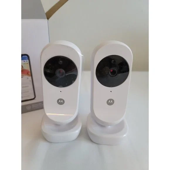 Motorola 4.3 WiFi Video Home Monitor‎ Two Camera Set